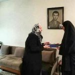 شهردار منطقه ۸ به دیدار مادر نخستین شهید مسیحی دفاع مقدس رفت