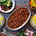 سرِسفره میزبان با غذاهای سنتی (غذاهای اردبیل)